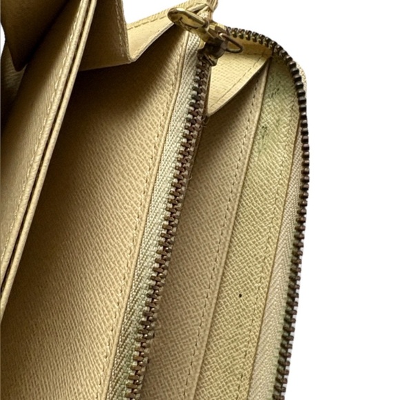 Louis Vuitton Damier Azur Zippy Wallet Canvas PreOwned in Fair Condition - Picture 11 of 14